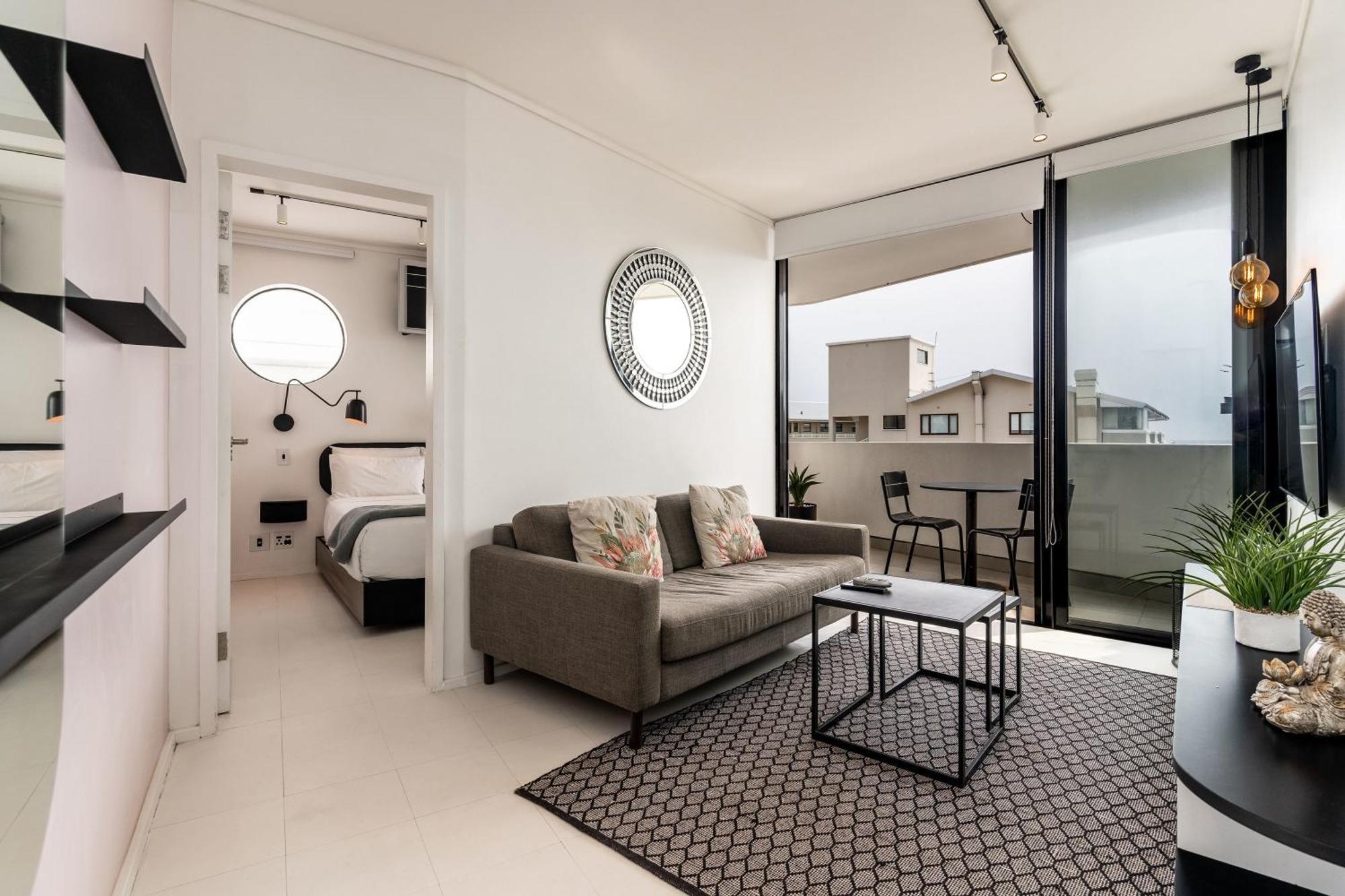 Flamingo 701: 7th Floor Sea View Cape Town